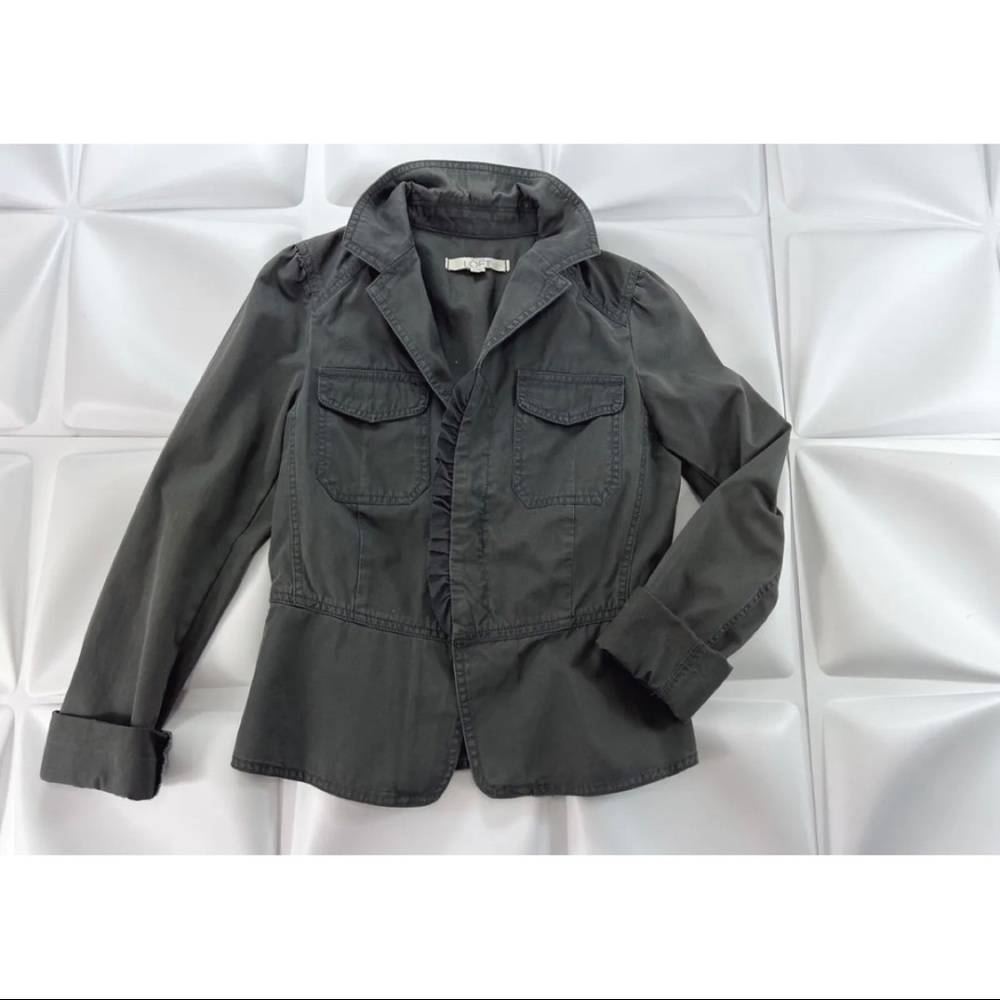 Ann Taylor LOFT Womens Sz 2 Gray Ruffled Utility xs Peplum Jacket